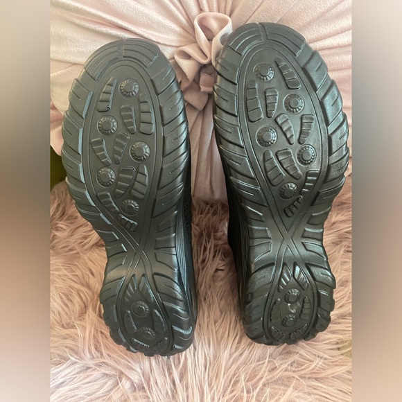 🎀 Hypersoft Sneakers- slip om shore size 39 NWOT Black - Picture 4 of 6